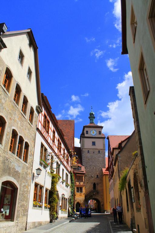 Gaestehaus Am Weissen Turm Rothenburg ob der Tauber Exterior foto